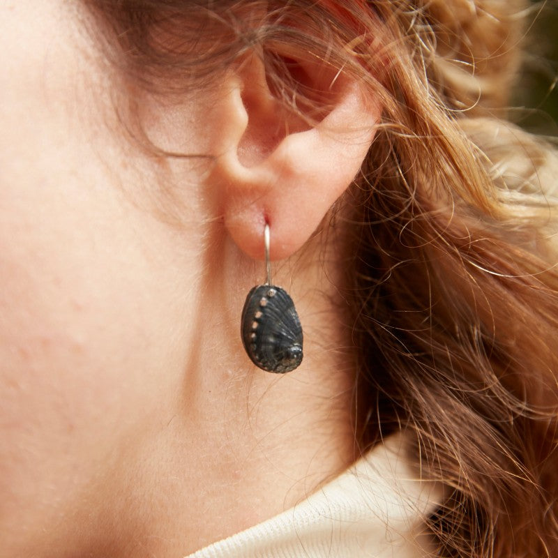 earrings macro haliotis