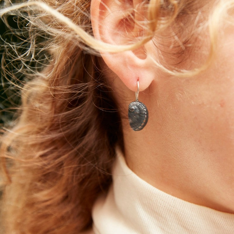 earrings macro haliotis