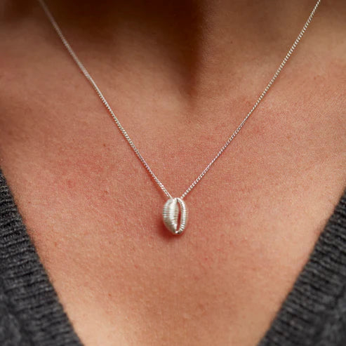 necklace beijinho