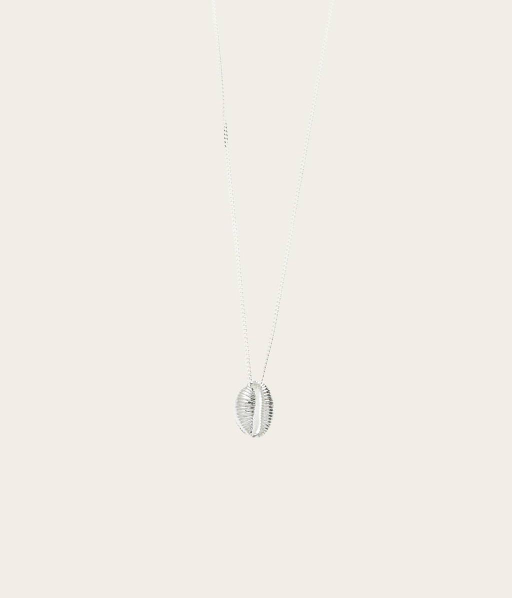 necklace beijinho