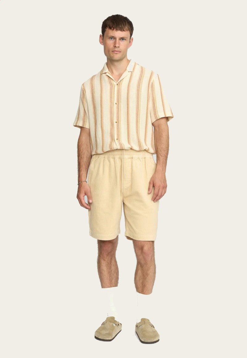 REVOLUTION Long Casual Shorts 4053 - Darkoffwhite