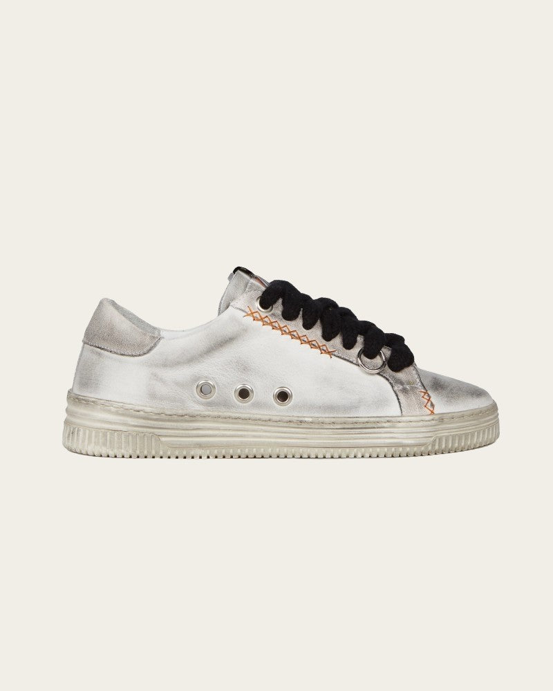 LIGHTY ESSENTIAL TRAINERS IN WHITE