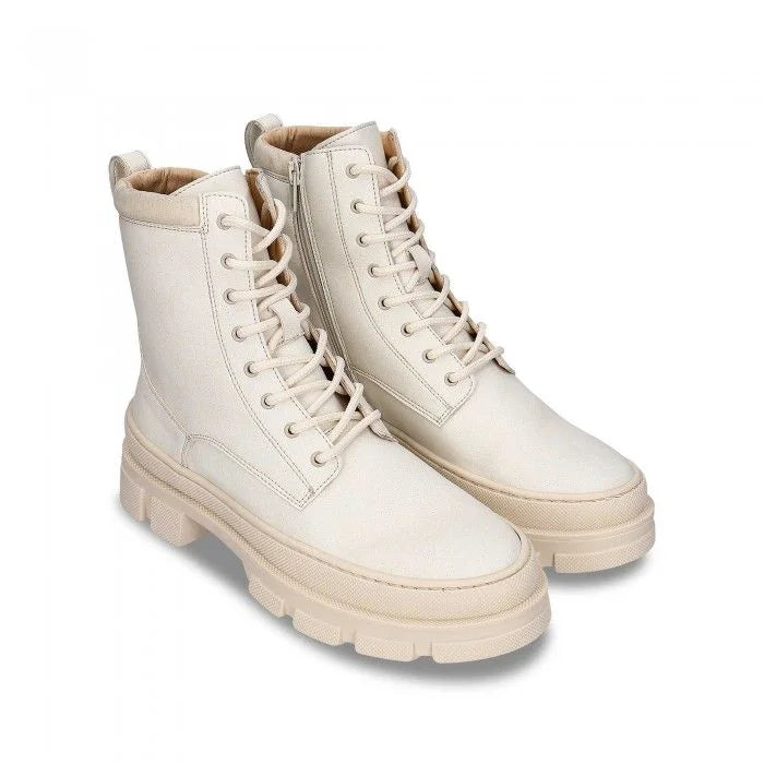 Tea White Boots