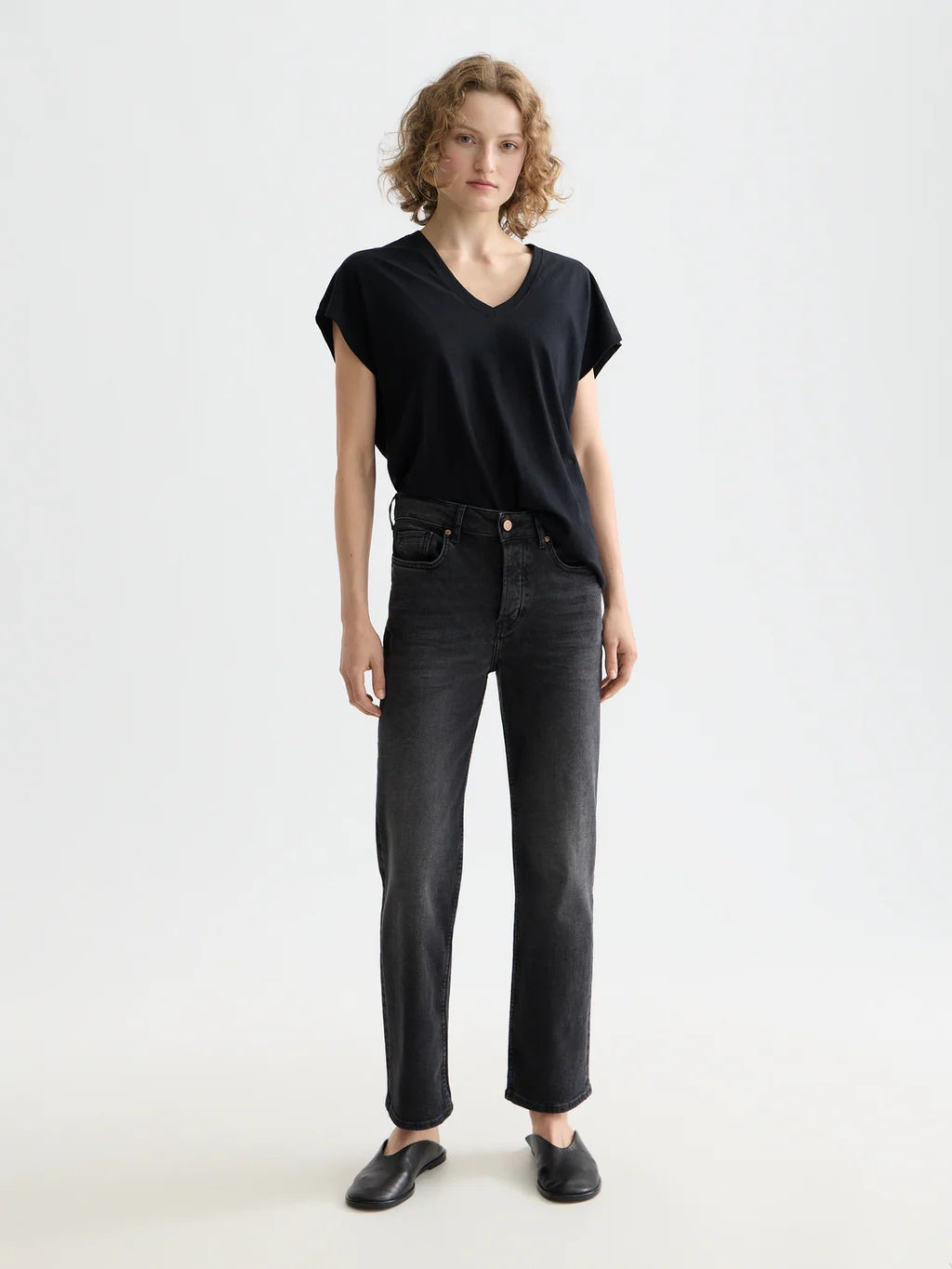 Essentials Core V-neck t-shirt