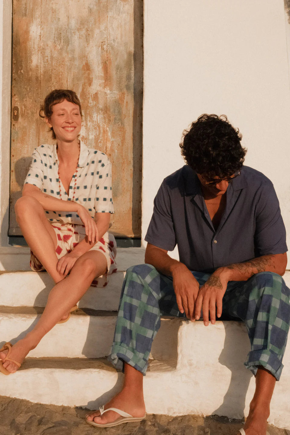 aura hand-woven cotton shirt in white and blue