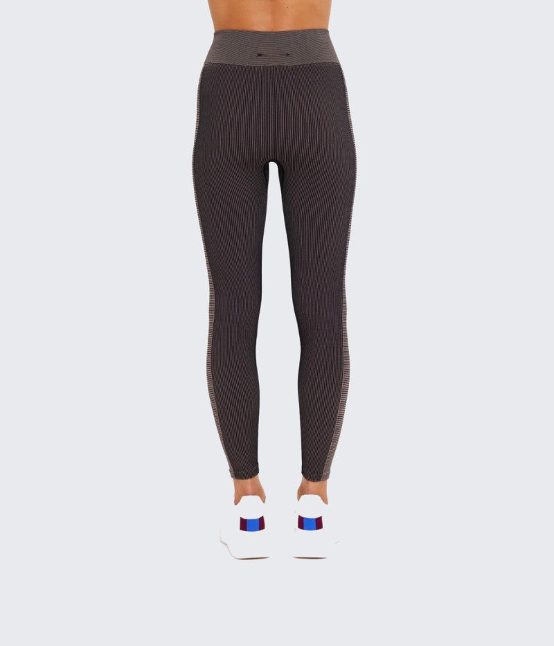 Ribbed Seamless 25in Midi Pant