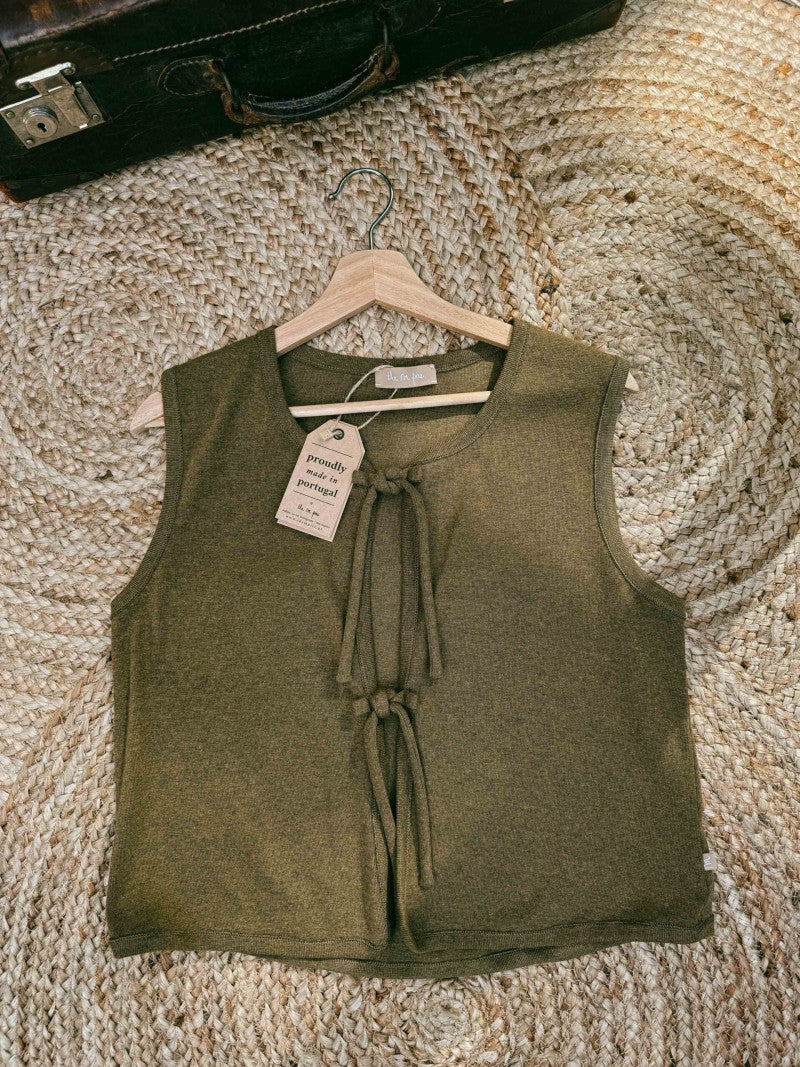 Light Vest