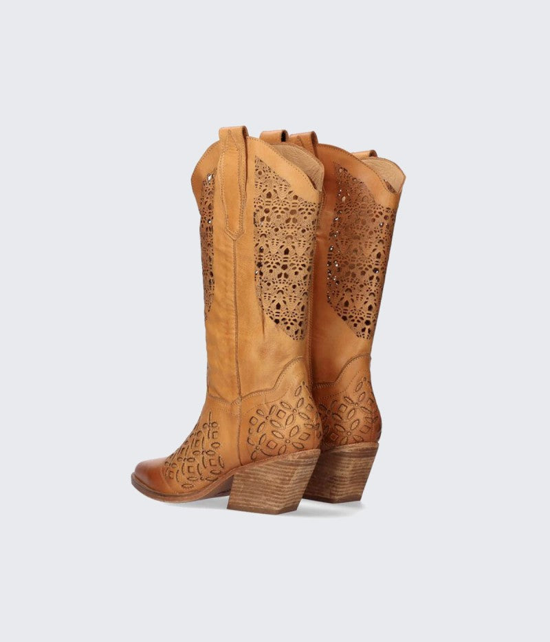 GIA 055 Camel Boots