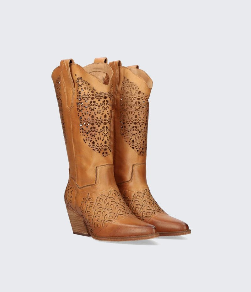 GIA 055 Camel Boots