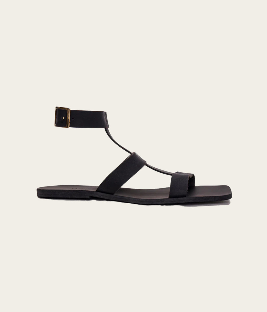 Isia Black