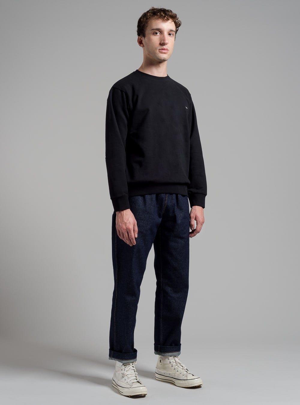 Essential sweatshirt
