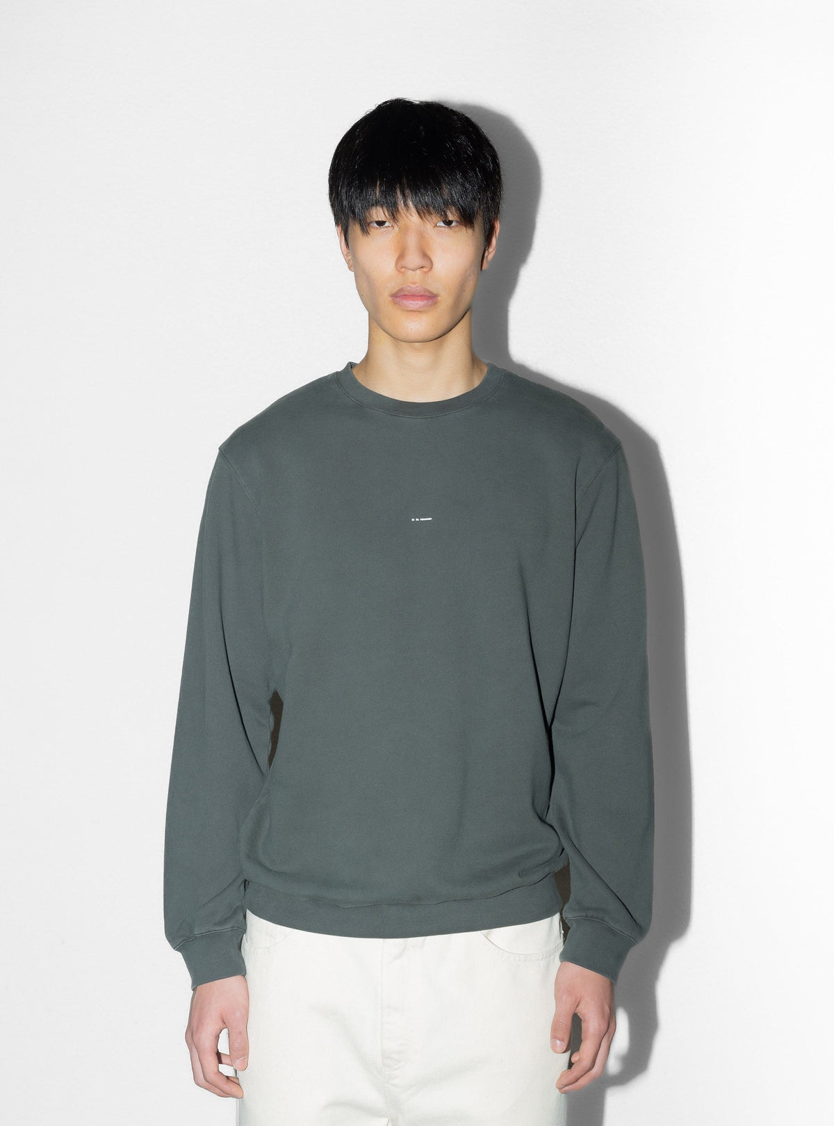 Essential sweatshirt