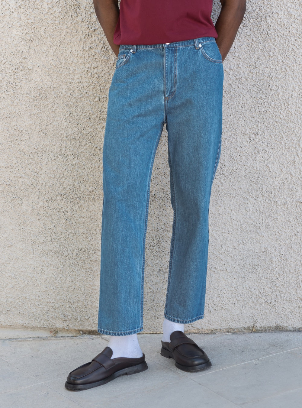 Straight-leg jeans